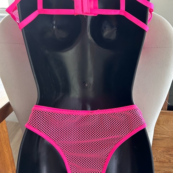 Hot Pink mesh banded, open bra, and panty set NWOT. - Picture 7 of 8